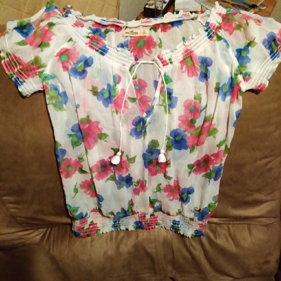 Hollister sheer top - Picture 2 of 5